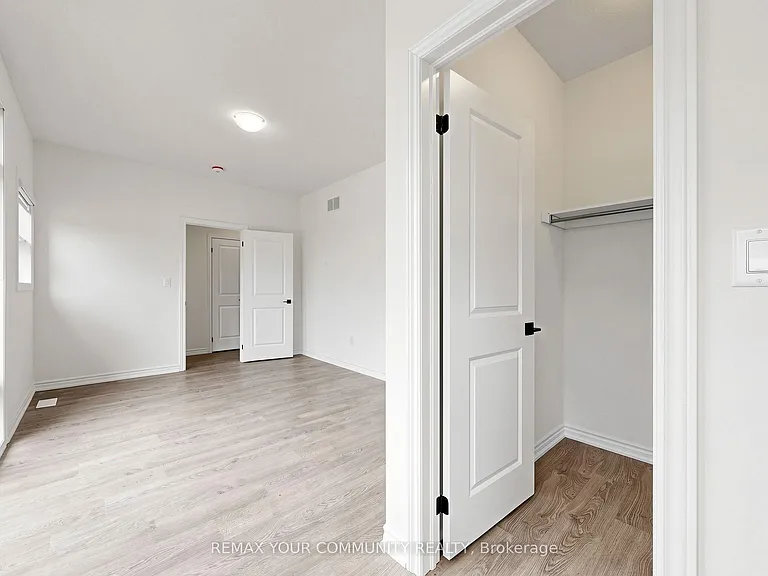 105 Halldorson Ave — Photo 28