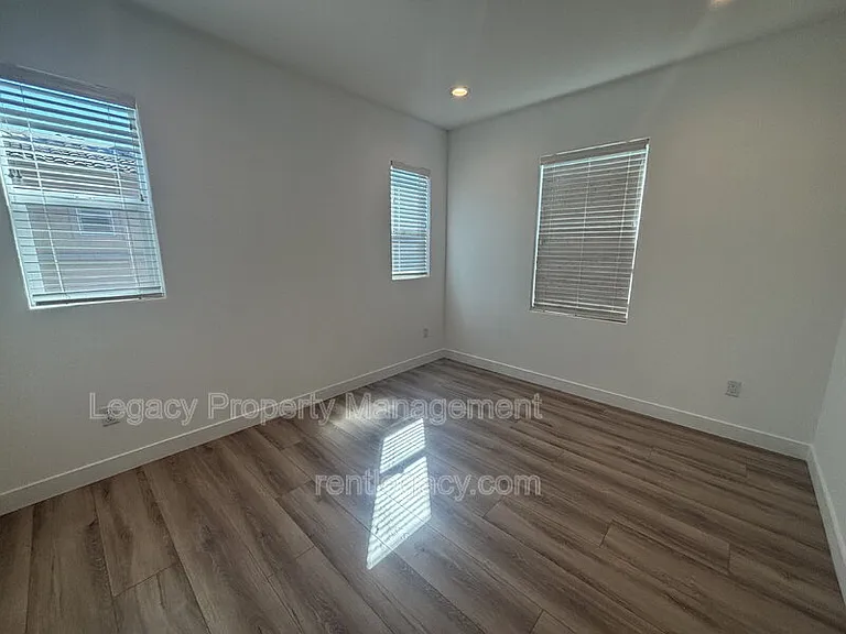 3568 Troy Dalton St — Photo 18