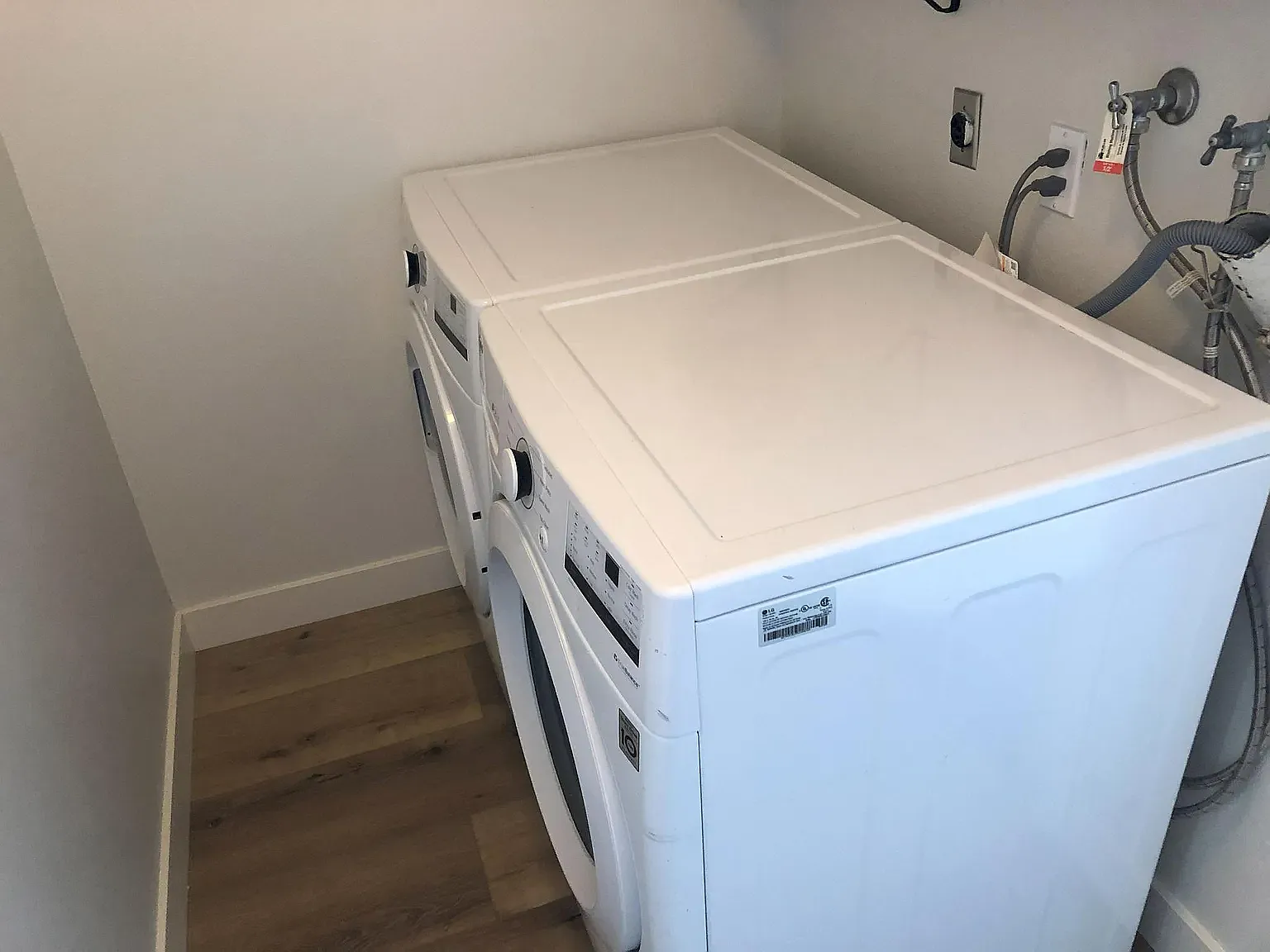 2 bed, 1138 sqft, $3,950 — Photo 4
