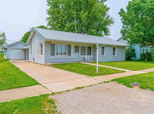 209 Cleveland Ave, Emden, IL 62635