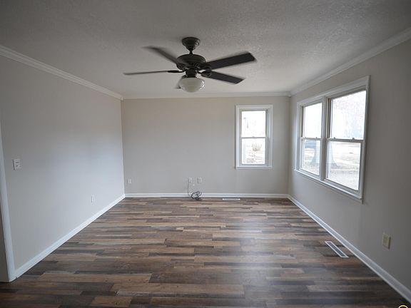 2nd image of 406 S Market St