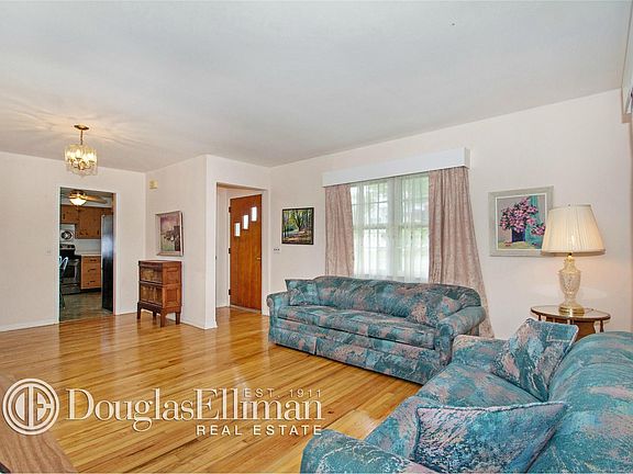 2nd image of 240 Sunrise Ave