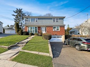 202 Park Ave #1, Harrison, NY 10528