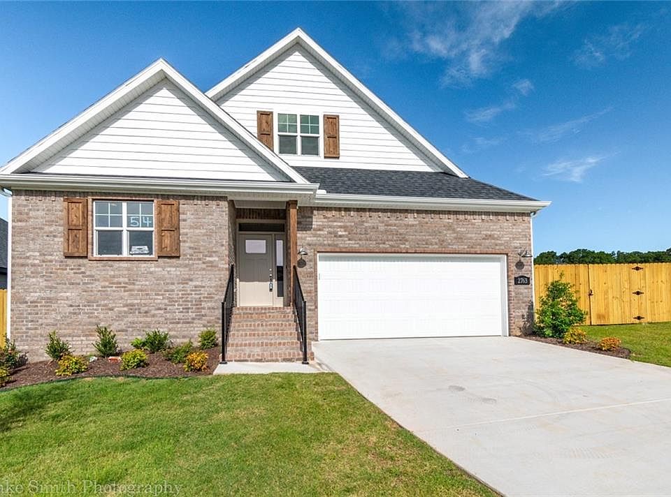 1st image of 2763 N Chapel Dr