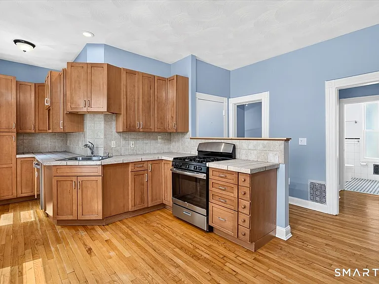 172 Ellsworth Ave #1 — Photo 6