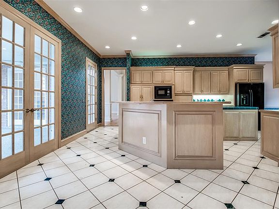 5th image of 5901 Porto Fino Dr