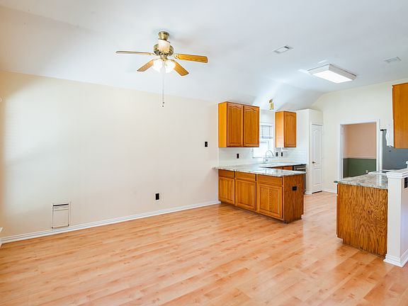 4th image of 5919 Willow Wood Ln