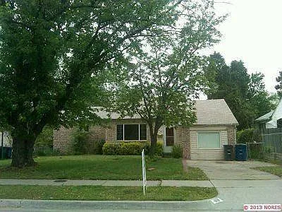 3 bed, 1059 sqft, $1,250 — Photo 1