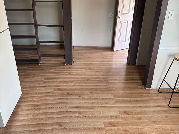 3rd image of 426 E Broadway St #1
