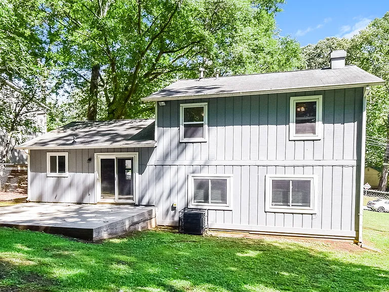 3210 Fescue Cir — Photo 17
