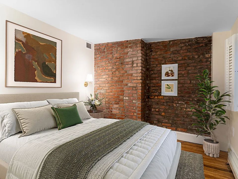2nd image of 300 W 10th St #6C