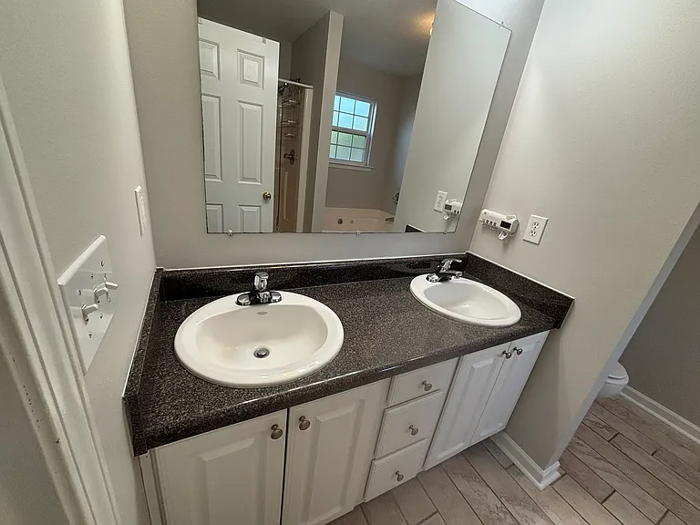 644 Grover Dr — Photo 26