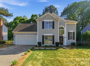 3129 Crescent Knoll Dr, Matthews, NC 28105