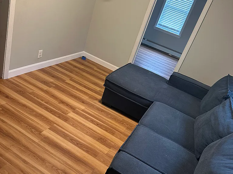 8R Pine St #1 — Photo 10