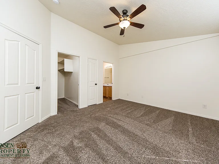 1042 N 1340 West Cir #2 — Photo 13