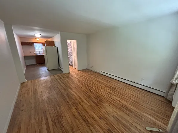 40-1 Huguenot St, New Paltz, NY 12561