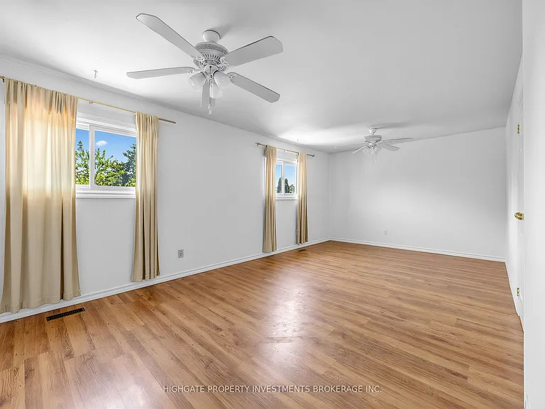 739 Edgewood Rd — Photo 17