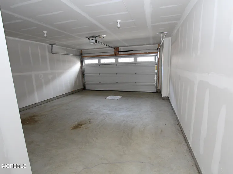 35 Crimson Dr — Photo 24