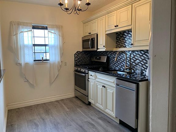 4th image of 213-38 29th Ave #2