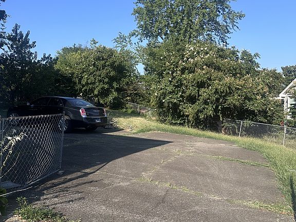 3rd image of 3324 Anderson Rd