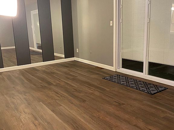 3rd image of 322 W Dahlgren Dr #322