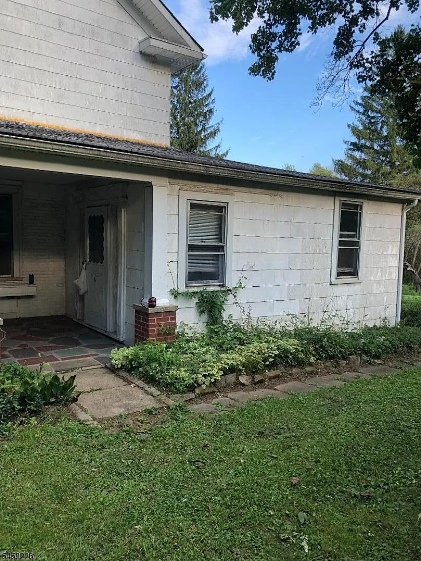 1 bed, 1.0 bath, $2,000 — Photo 2