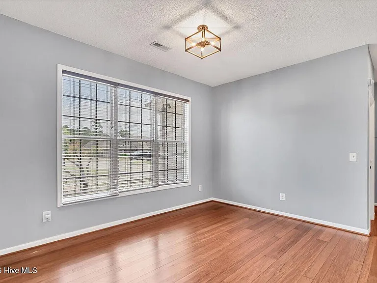 329 Green Links Dr — Photo 7