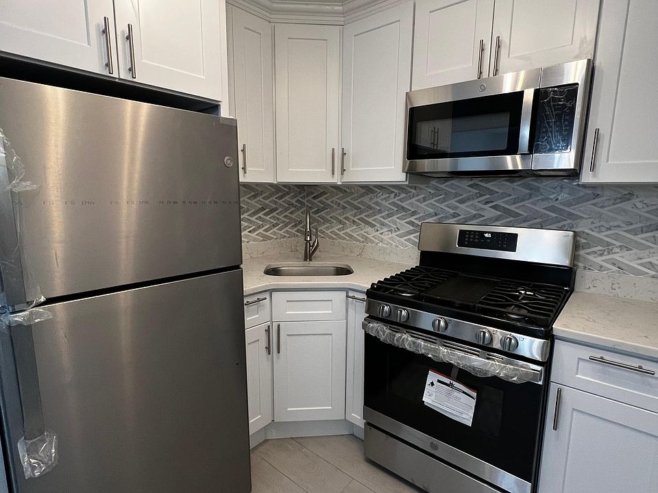 1st image of 532 Logan Ave Floor 1