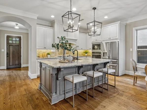1333 Chantilly Ln, Houston, TX 77018