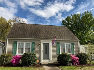 27 Surrey Rd, Springfield, MA 01118