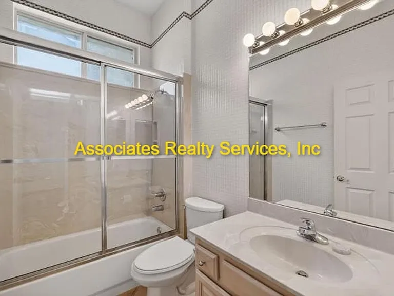 10370 SW 51st Ln — Photo 12