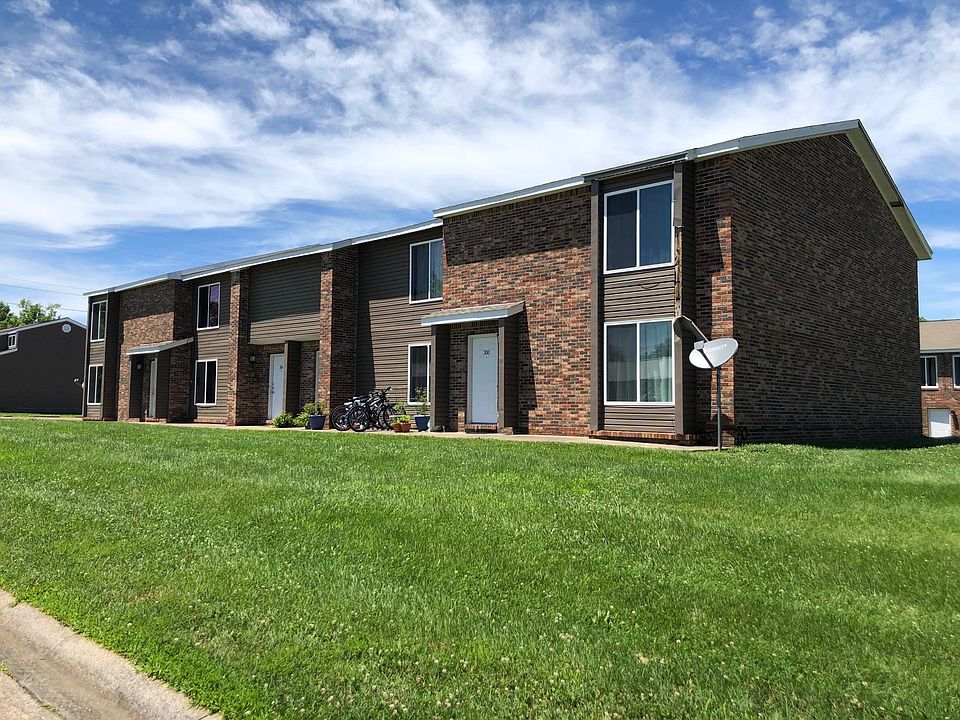 1st image of 305 Woodway Dr