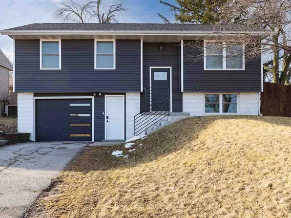3315 29th Ave SW, Cedar Rapids, IA 52404