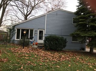 4481 Gloria St, Wayne, MI 48184