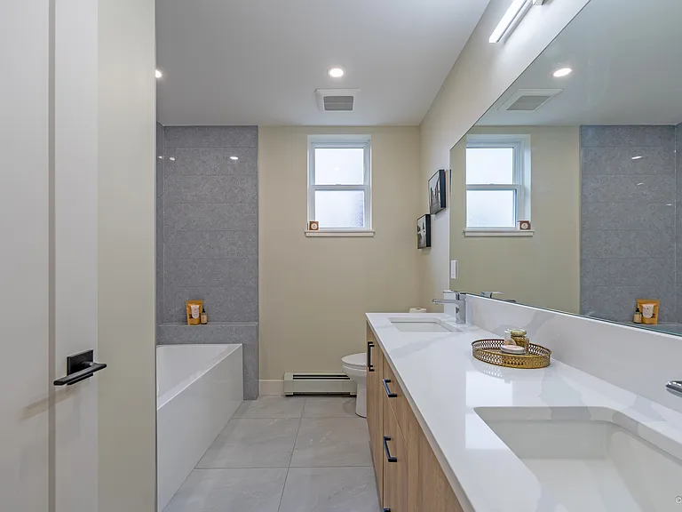 8926 Shepherd Way #UPPER HOUSE — Photo 18