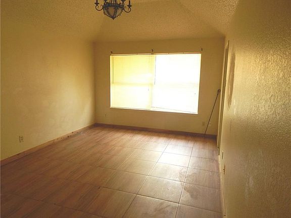 4th image of 5605 Farris Dr