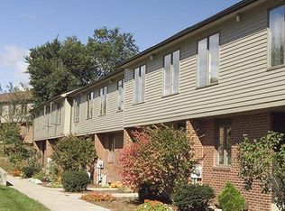 120 Saint Kolbe Dr, Holyoke, MA 01040