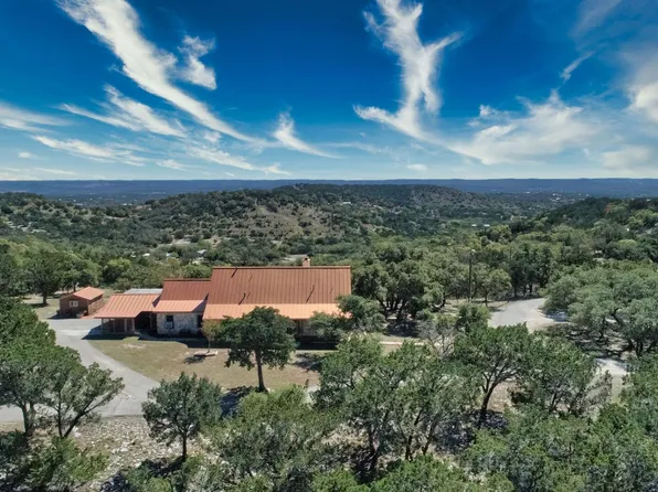 136 Mohabo Ln, Center Point, TX 78010