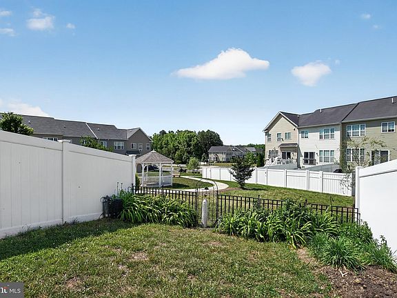 5th image of 45674 Bethfield Way