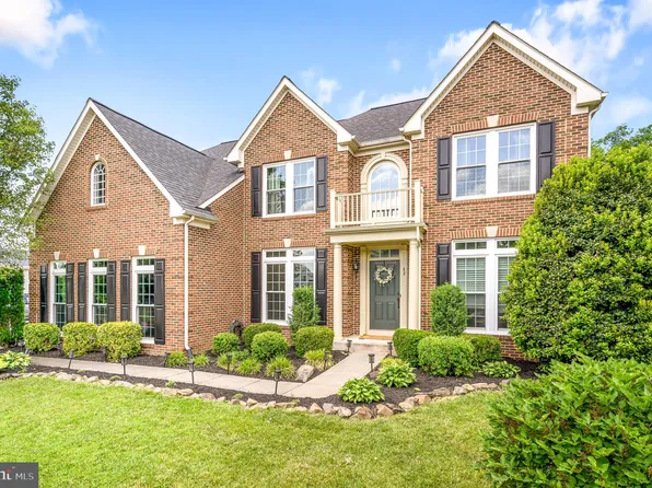 43 Potterfield Dr, Lovettsville, VA 20180