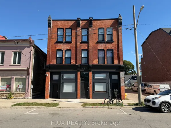 195 Waterloo St S #14, Stratford, ON N5A 4B6