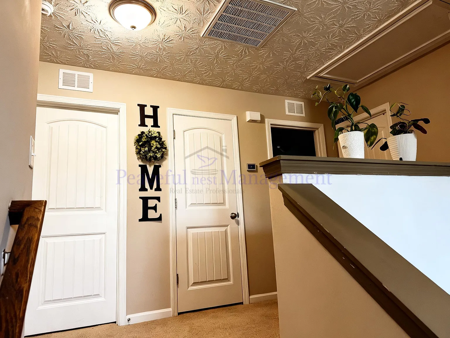 4 bed, 2.5 bath, 2400 sqft, $2,400 — Photo 3