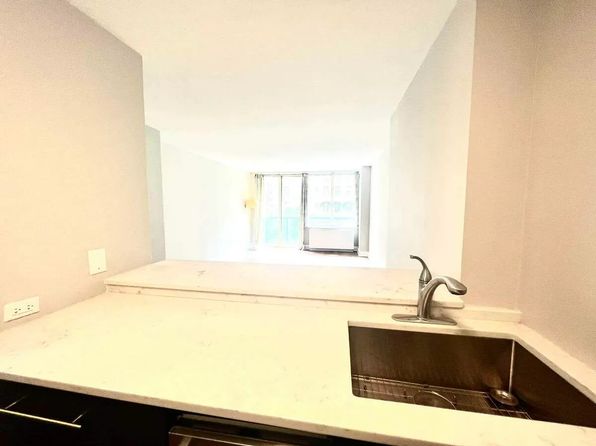 250 W 90th St APT 6I