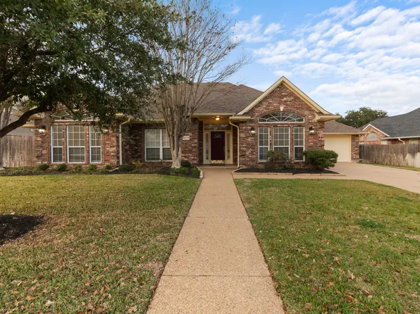 4709 Shoal Creek Dr, College Station, TX 77845