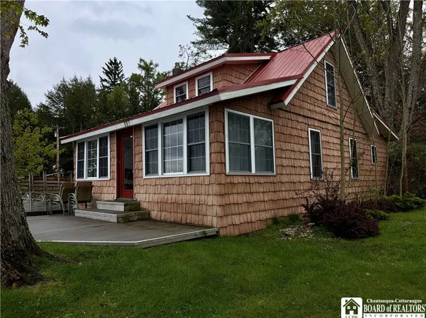 4068 Traction Ave, Mayville, NY 14757