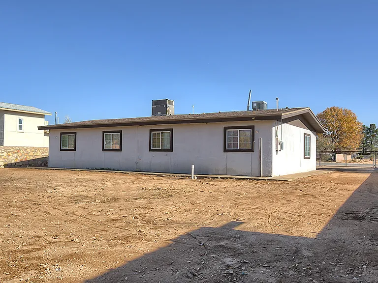 825 Liston Pl #1 — Photo 13