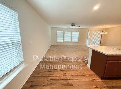 944 Avondale Dr — Photo 7