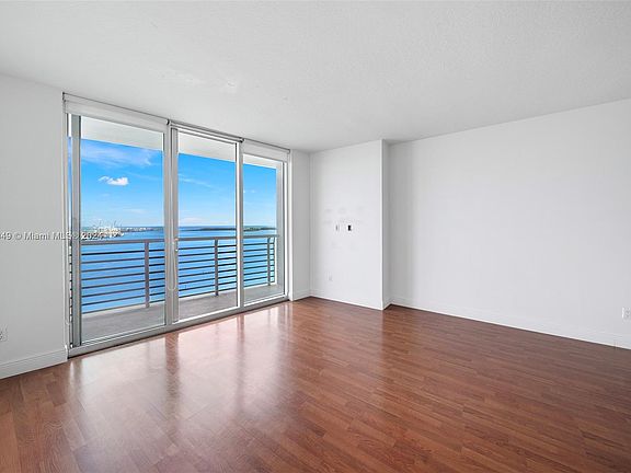 4th image of 335 Biscayne Blvd #3012