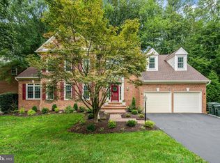 11181 Longwood Grove Dr, Reston, VA 20194