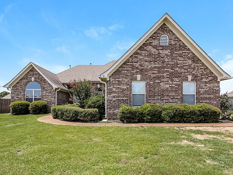 4187 Destin Dr — Photo 1
